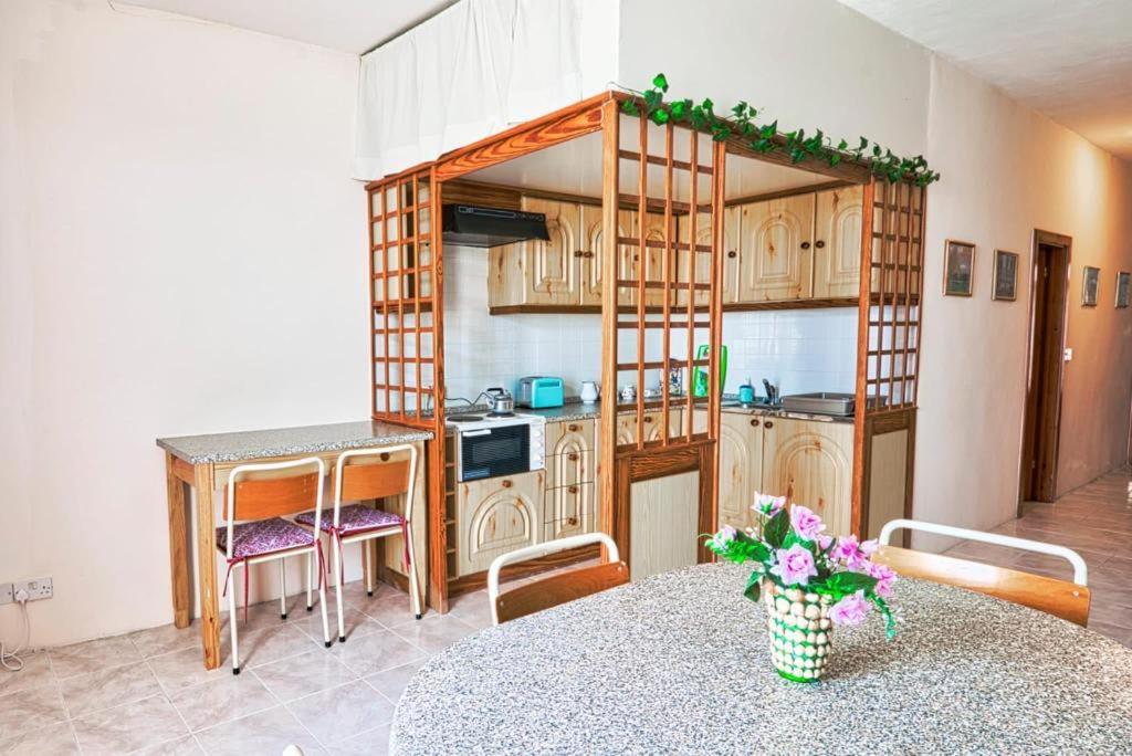 Marsalforn Seaview Apartment In A Quiet Area Qbajjar Ngoại thất bức ảnh